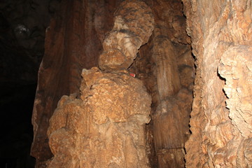 鍾乳洞内部の風景
