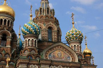 Fototapeta na wymiar The colorful onion domes of the Church of the Savior on Spilled Blood in St. Petersburg, Russia