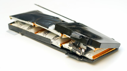 The battery is swollen, the battery has reached the end of its life.