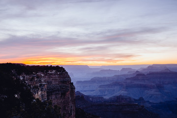 Coucher de soleil dans le parc national Grand Canyon dans le grand Ouest américain