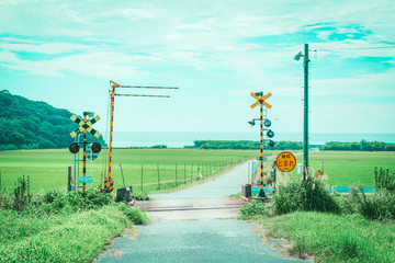 踏切のある風景