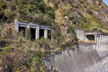 静岡県　大崩海岸　石部洞門