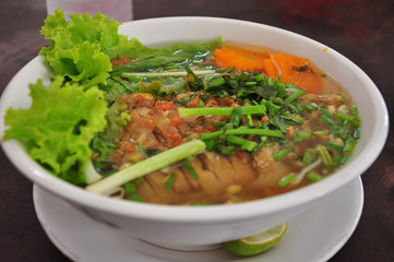 カンボジアの麺料理