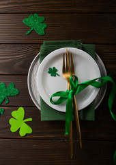 A simple table setting for St Patrick's day festivities