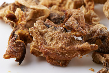 Deep fried fish skin snack 