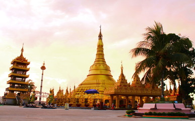 Naklejka premium Pagoda temple in ranong, thailand