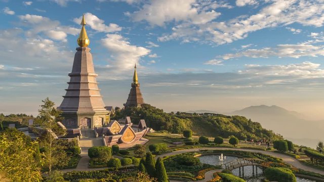 Chiang mai sunset timelapse at Doi Inthanon, Chiang mai, Thailand 4K time lapse