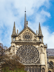 Fototapeta na wymiar Blick auf die Kathedrale Notre-Dame in Paris, Frankreich