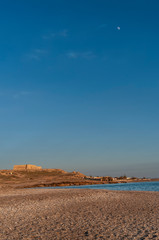 Castillo y playa de Guardias Viejas