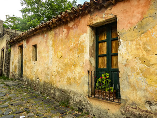 Fototapeta na wymiar colonial town stone street colonia de sacramento uruguay