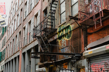 manhattan alleyway