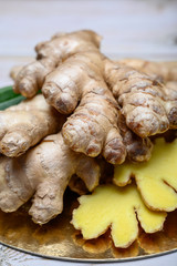 Fresh gember roots used for cooking and medicine
