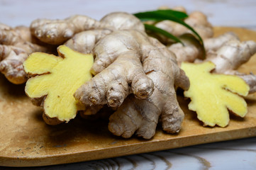 Fresh gember roots used for cooking and medicine