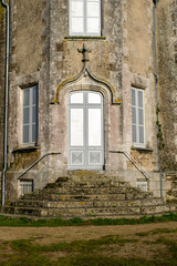porte d'entrée du château de Beaupuy vendée france