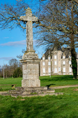 Fototapeta na wymiar la croix du parc château de Beaupuy vendée france