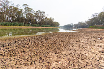 The drought river in summer of Bogan river at Nyngan regional town of New South Wales, Australia. © arliftatoz2205
