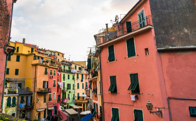 Fototapeta na wymiar Traditional colorful ancient Italian architecture houses in Vernazza village, Cinque Terre