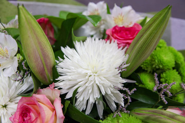 Obraz na płótnie Canvas flower arrangement, bouquet of flowers
