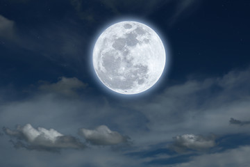 Obraz na płótnie Canvas Full moon with blurred cloud at night.