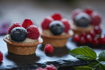fresh blueberries and raspberries pancakes