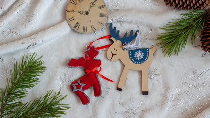two deers under the clock