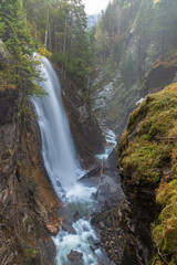 Obraz premium Reinbach Wasserfall im Ahrntal, Südtirol
