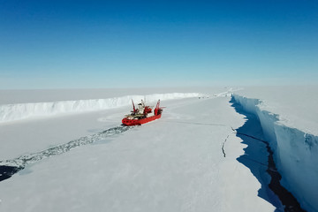Ice-enpalled naldo, ice breaking ship. © Ludmila
