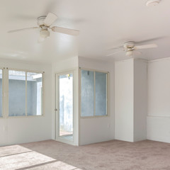 Obraz premium Square frame Bedroom with entire wall of windows