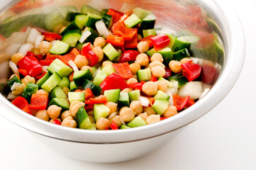 ひよこ豆のカラフルサラダ