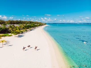 Papier Peint photo Le Morne, Maurice Luxury tropical beach in Mauritius. Holiday beach with palms and ocean. Aerial view