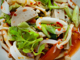 Spicy mushroom,Enoki Mushrooms can treat liver disease, chronic gastroenteritis mushrooms are high in vitamin C,amino acids to lower blood pressure.Mushroom strengthens the white blood cells