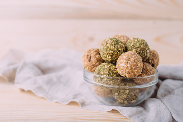 Raisins almond honey bliss balls