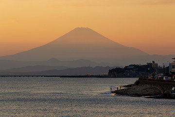 鎌倉市稲村ケ崎から富士山夕景