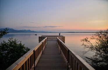 Die Beobachtungsplattform von Chieming am Chiemsee