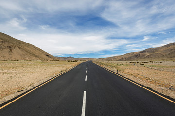 beautiful landscape view of manali - leh highway road 