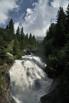 Ein Wasserfall des Flimser Wasserweg