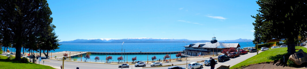 Fototapeta na wymiar Lake view in Argentina Bariloche