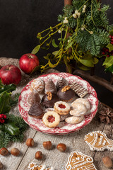 Beehives, vanilla crescents and other typical Czech Christmas cookies