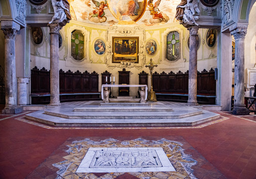 Interior of Naples Cathedral Duomo di San Gennaro or Cathedral of the Assumption of Mary , Italy