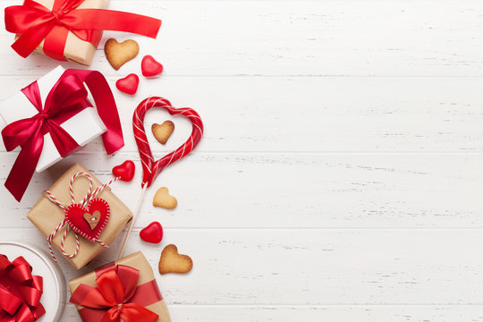 Valentines day gifts and heart gingerbread cookies