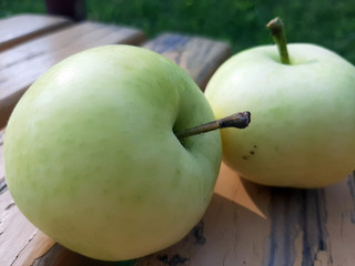 green apple