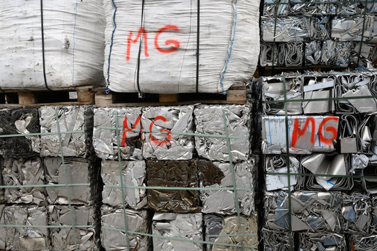 Aluminium Schrott aus Blechabf&auml;llen