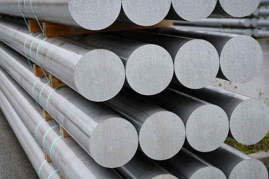 Aluminium Rundbarren zur Weiterverarbeitung
