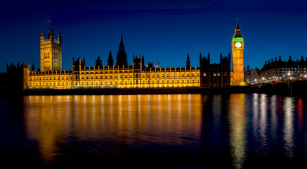 Obraz na płótnie Canvas UK, england, London, Houses of Parliament dusk