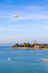 Schlosskirche und Graf-Zeppelin-Haus, Friedrichshafen, Deutschland  © Sina Ettmer