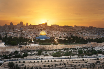 Fototapeta na wymiar jerusalem city by sunset
