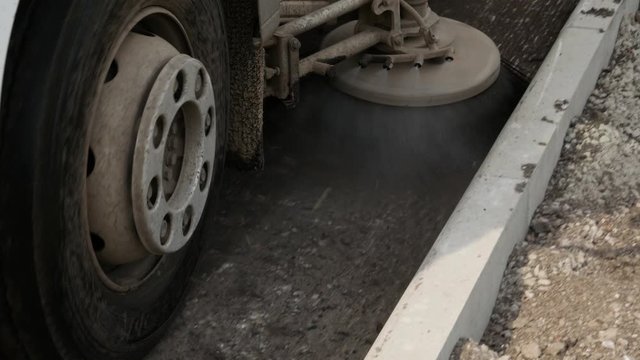 Street cleaning machine prepares road before reparing