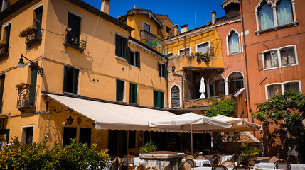 Fototapeta na wymiar restaurant among old, historic buildings, Venice