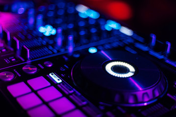 Obraz na płótnie Canvas professional DJ controller for mixing electronic music