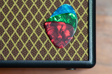 Colorful picks on Travel Speaker